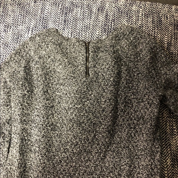 American Eagle sweater. Like new - Picture 2 of 3